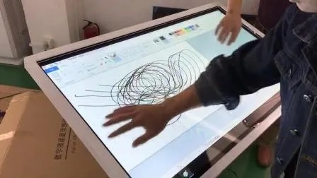 شاشة لمس مزدوجة الجوانب مقاس 55 بوصة مع دقة 1920 × 1080